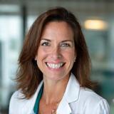 Portrait von Dr. Sarah Mueller